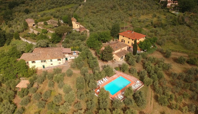PANORAMA on CHIANTI BELLACASA FOR FAMILIES WITH GARDEN AND POOL WIFI FREE