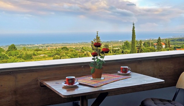 PanoramaLoft - quality and amazing sea view, Olympus Mt.