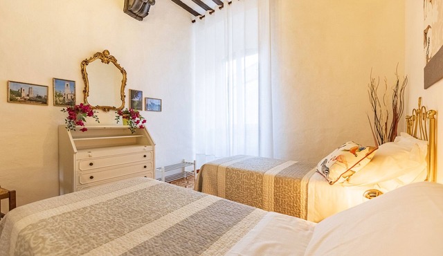 Panoramic apartment Il Borgo Antico in the city centre