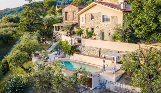 Panoramic Farmhouse with Pool and Amazing Views