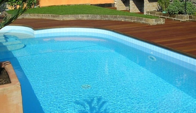 🏡 Panoramic House in Cassone - Renovated Apartment with Lake View