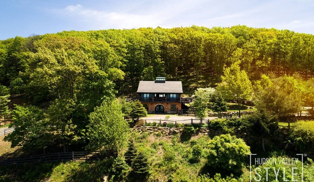 Panoramic Hudson Valley Views at Romantic and Private Mountainside Estate