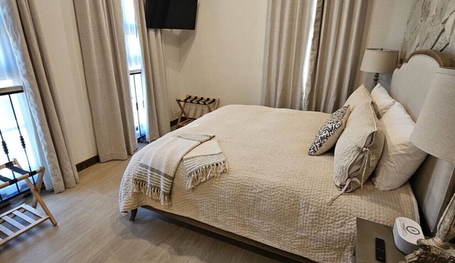 Panoramic Luxe Suite | The Ultimate Chateau Del Valle Experience