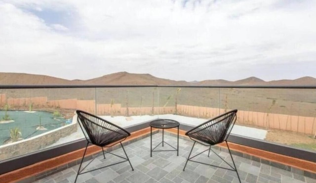 Panoramic Luxury Escape at Villa Alaïa - Private Pool Retreat in Marrakech