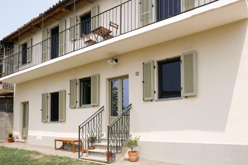 Panoramic Monferrato Villa with Amazing Views