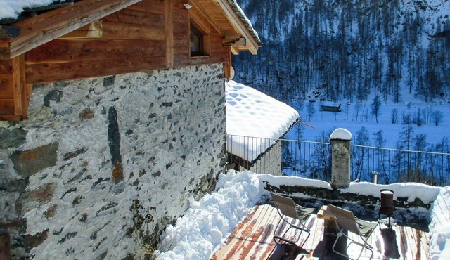 Panoramic mountain cabin with breathtaking views