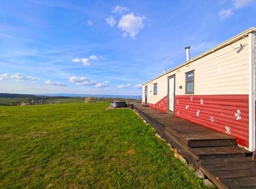 Panoramic Mountaintop - Private Jacuzzi Jun-Sep and Views Apuseni Mountains