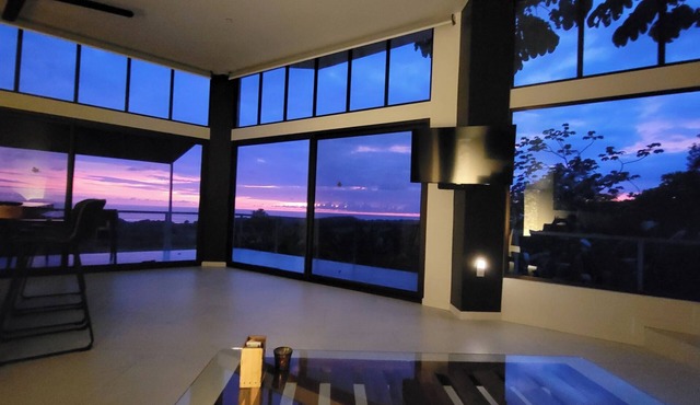 Panoramic Ocean Views! 5 Minutes to Dominical. Private Pool with Huge Sun Deck.