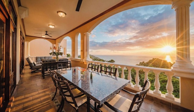 Panoramic Ocean-View, 4 BR, Luxe Penthouse Condo