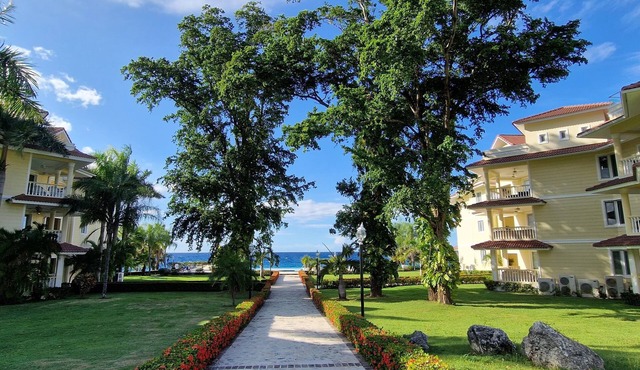 Panoramic Ocean View Condo Private Beach & Pool Free Weekly Maid Service