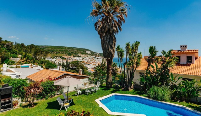 Panoramic Ocean View Villa & Pool in Sesimbra by Rent4Rest