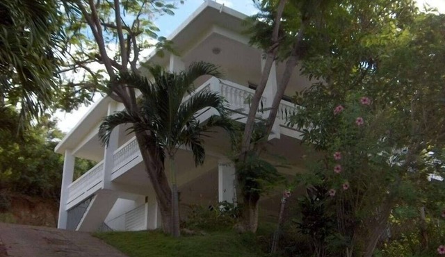 Panoramic Ocean Views and Tropical Breezes