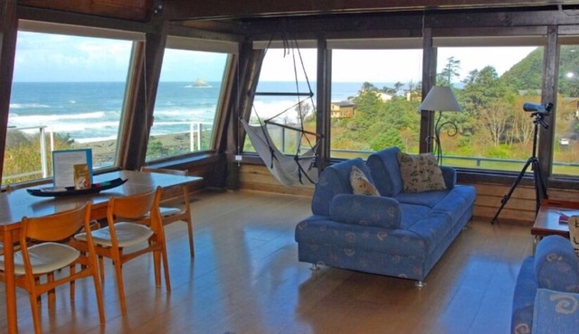 Panoramic Ocean Views & Hot Tub on Secluded Oregon Coast Oswald West State Park