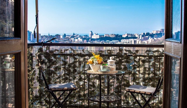 Panoramic quiet flat with private parking (pet friendly)