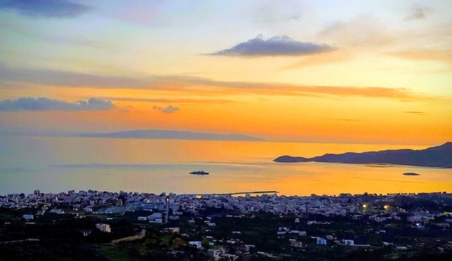 Panoramic Seaview Traditional Greek Mountain Villa with mature garden and pool