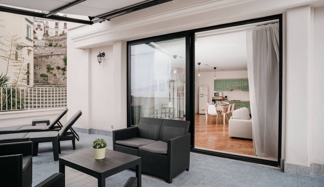 Panoramic Terrace 3BR – Vista Napoli