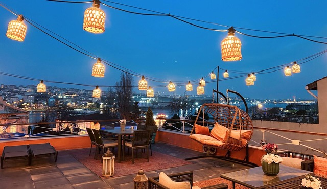 Panoramic Terrace Oasis: Stunning Sea Views and Iconic Landmarks in Balat