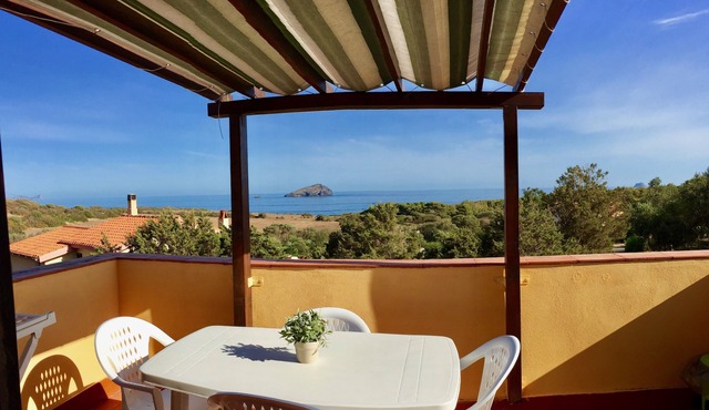 PANORAMIC two-room apartment with terrace overlooking the sea - Sardinia