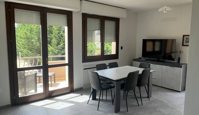 Panoramic Villa a few meters from the Sea, with a large park