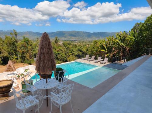 Panoramic View & Spacious with Swimming Pool Aza Sunset Villa 1