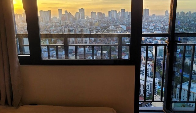 Panoramic View w/Balcony Near Airport & Sky Way - 2932