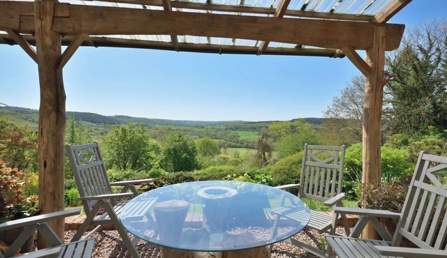 Panoramic Views 5 mins Drive from Redbank Events Rural Retreat Birdwatching Paradise Sleeps 6