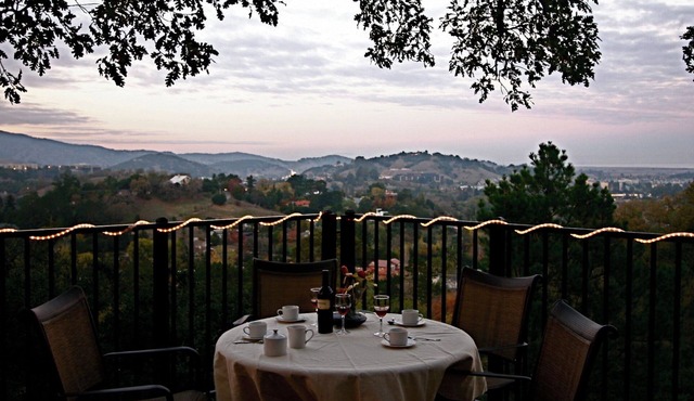 Panoramic Views! 7BR+Loft, Sleeps 19 -15m to SF, GGB or Napa. Central location!