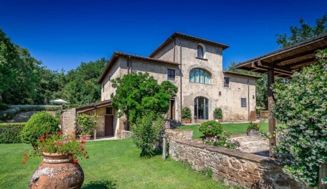 Panoramic villa with private pool in the heart of Chianti