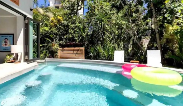 Papi's Tropical Pool Paradise
