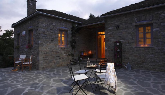 Papigo Stonehouse