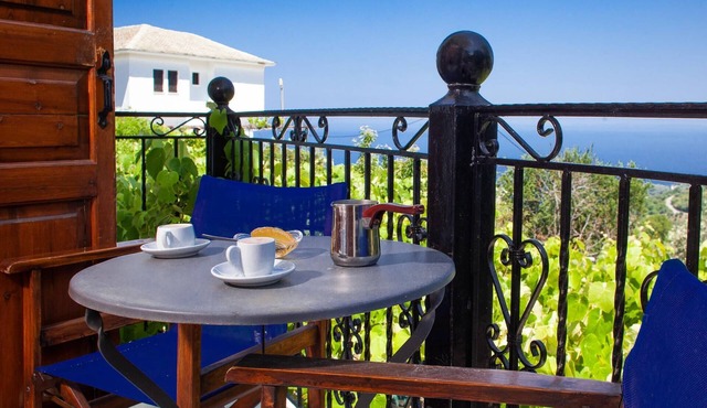 Paradeisos Double Room With Balcony 5