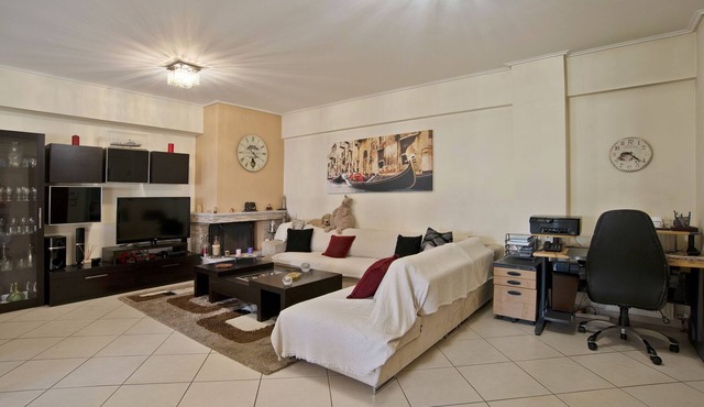 Paradeisos Modern, 2BR, 2BA, Fully Equipped