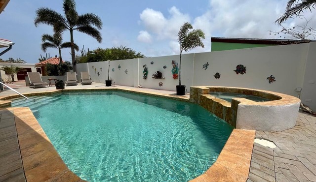 Paradera Palms Apt. 1