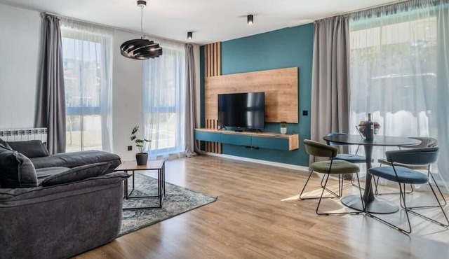 Paradise 2bdrm Luxury Apartment