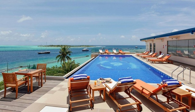 Paradise 4* Hotel - Rooftop Pool - Exec. Suite