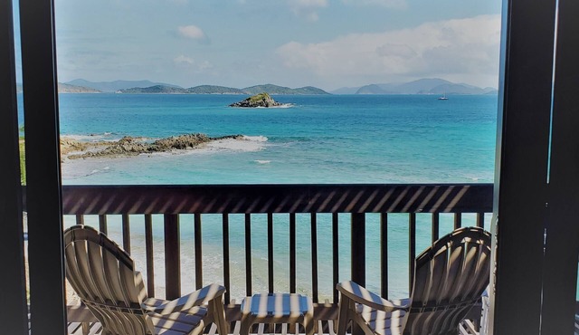 Paradise Awaits! Beachfront Luxury Duplex Villa!