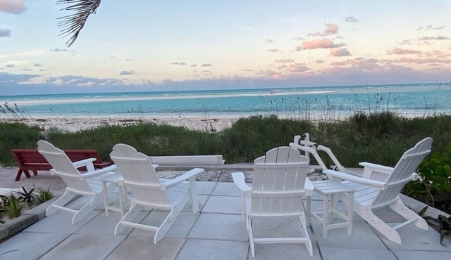 Paradise Beach Cottage- Newly Renovated 3 Bed/3 Bath Cottage On The Beach