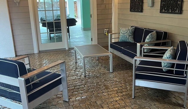 Paradise charming 2-bedroom house with AC, WiFi in delightful Marathon