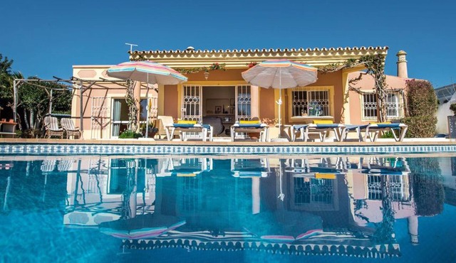 Paradise-Completely Private Villa W/Private Pool, WIFI , BBQ , Aircon