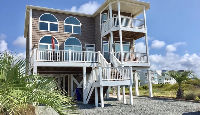Paradise Found Pvt Pool , 3 Kings, Linens & Golf Cart inc for weekly stays.