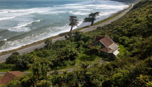 Paradise House with amazing sea views