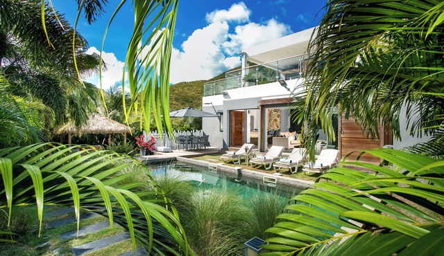 Paradise is here! private pool & tropical garden Good Vibes and best vacation !
