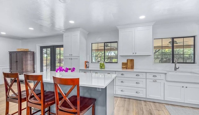 Paradise Valley Half Acre Retreat