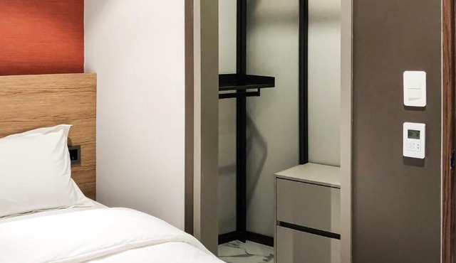 Paramion Hotel