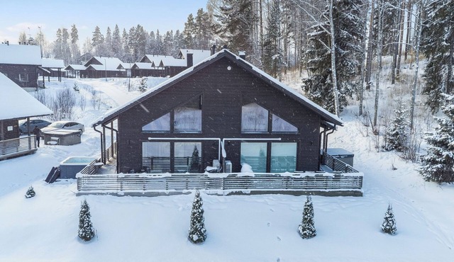 Parashimos a by Interhome