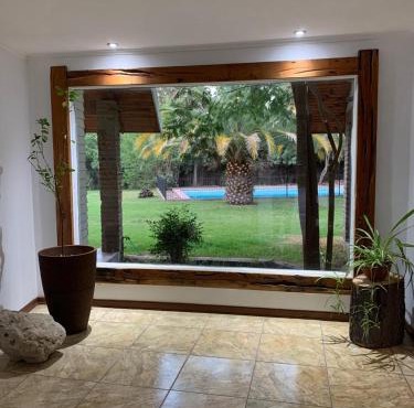 Parcela con Casa, Terraza, Piscina y Quincho en Pirque