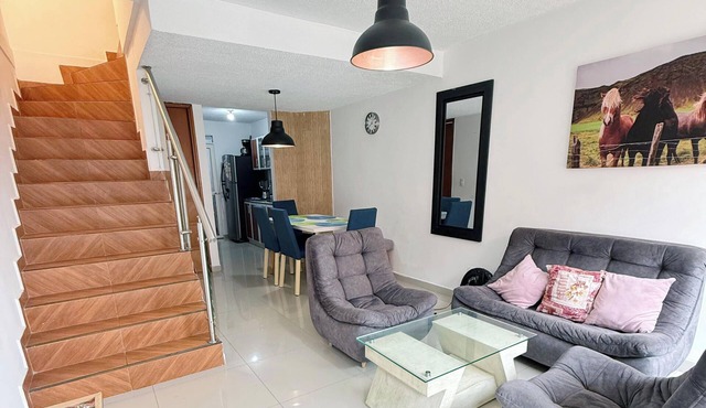 Parceros Group/House On South Avenue/4 Bedrooms