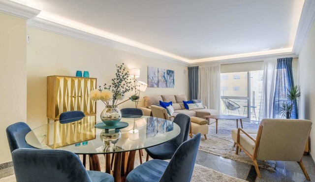 Parede Beach Apartment by Portugal Portfolio