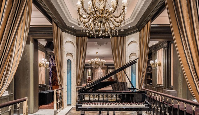 Paris Hotel