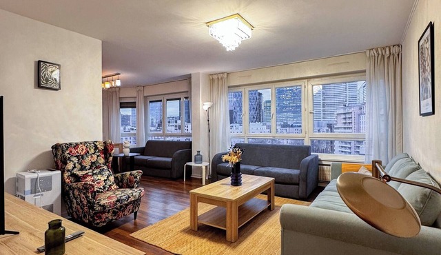 Paris View & Direct Access Apartment 10 people